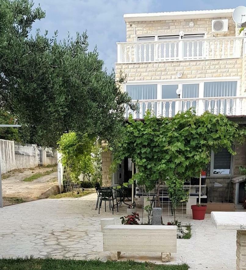 Apartment Maslenica, Near Zadar Экстерьер фото